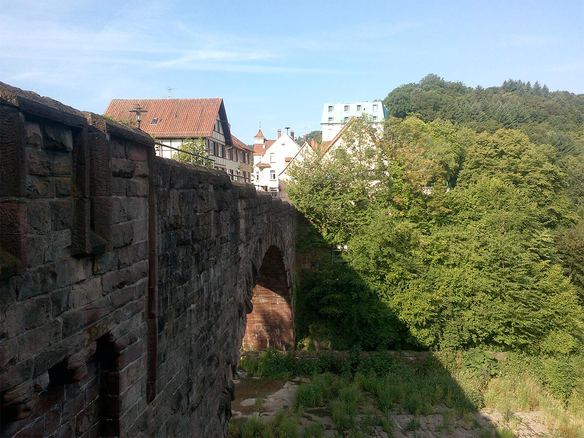 Brücke vor der Jugendherberge Pforzheim